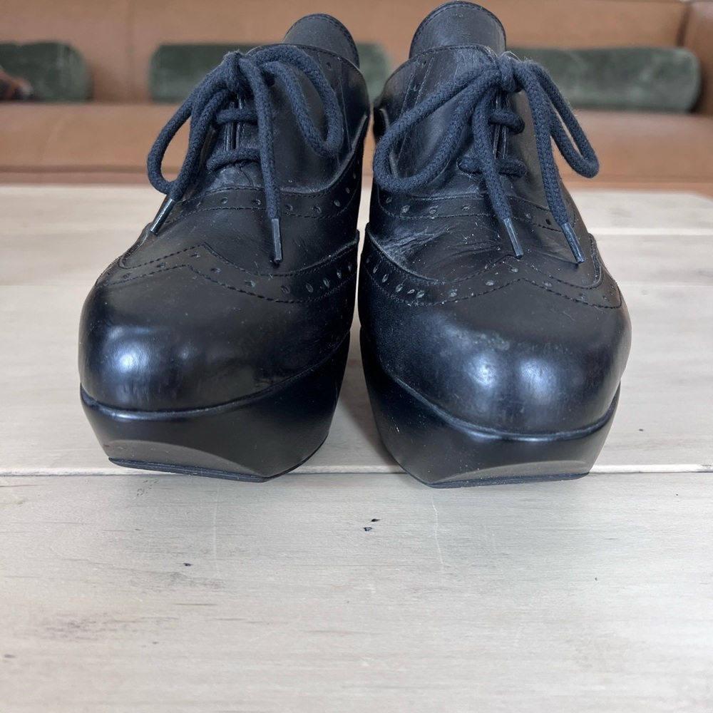 Marni Wing Tip Clogs - Picture 3 of 6